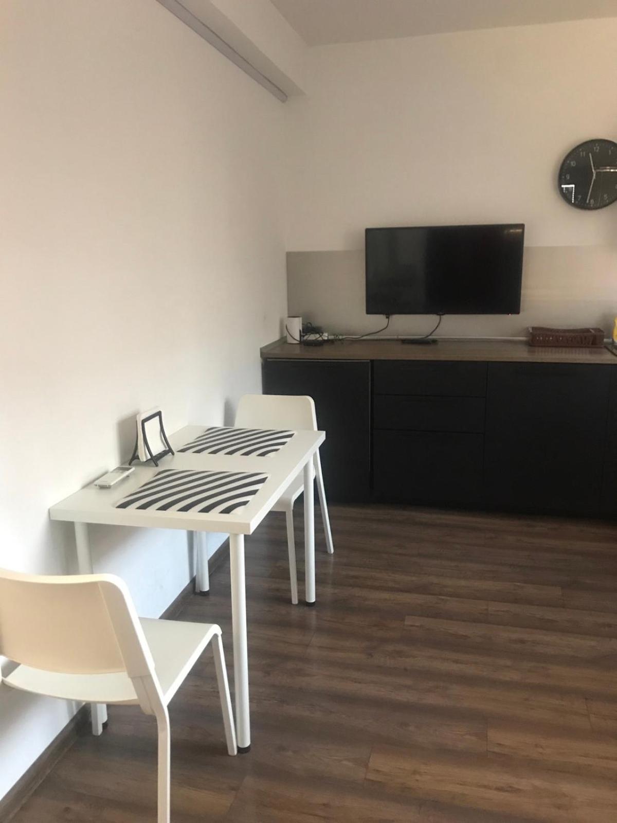 Lilia 3 Self-Check In Apartment With Hot Water Despite Prevention In The Neighborhood, Food And Drink Shop Open Until 10 Pm And Free Parking Area Next Ot 24 Hours Food And Drink Shop And Free Parking Area Sofia Eksteriør bilde