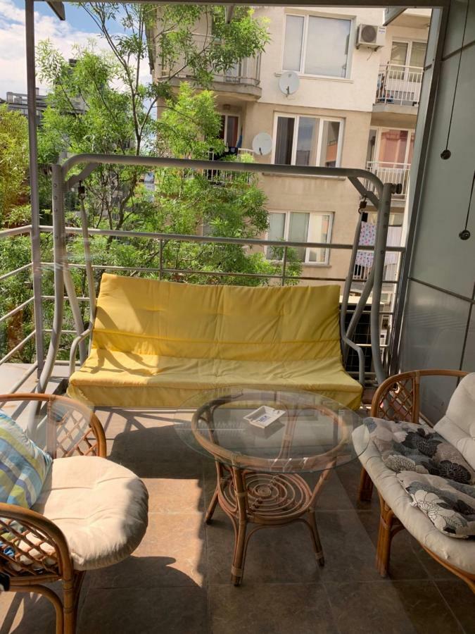 Lilia 3 Self-Check In Apartment With Hot Water Despite Prevention In The Neighborhood, Food And Drink Shop Open Until 10 Pm And Free Parking Area Next Ot 24 Hours Food And Drink Shop And Free Parking Area Sofia Eksteriør bilde
