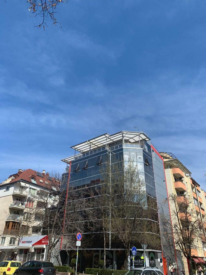 Lilia 3 Self-Check In Apartment With Hot Water Despite Prevention In The Neighborhood, Food And Drink Shop Open Until 10 Pm And Free Parking Area Next Ot 24 Hours Food And Drink Shop And Free Parking Area Sofia Eksteriør bilde