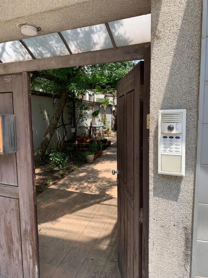 Lilia 3 Self-Check In Apartment With Hot Water Despite Prevention In The Neighborhood, Food And Drink Shop Open Until 10 Pm And Free Parking Area Next Ot 24 Hours Food And Drink Shop And Free Parking Area Sofia Eksteriør bilde
